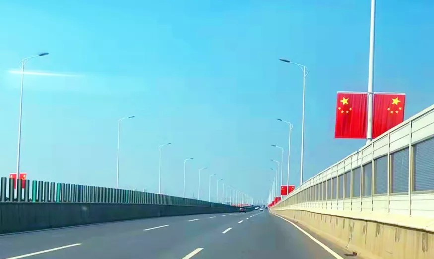 【為群眾辦實(shí)事】迎國(guó)慶！南昌城投運(yùn)管公司彰顯國(guó)企擔(dān)當(dāng) 做好“穩(wěn)安全、保暢通、強(qiáng)服務(wù)”工作